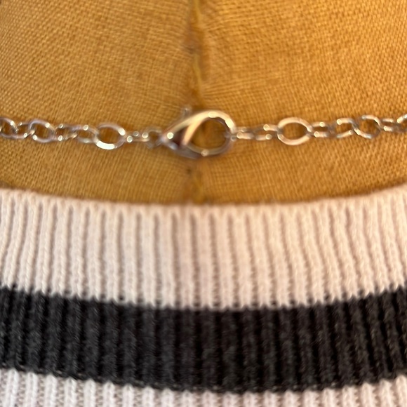 EUC 20” “ruler” silver tone necklace - Picture 4 of 5